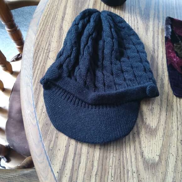 KNIT WINTER HAT - Picture 2 of 16